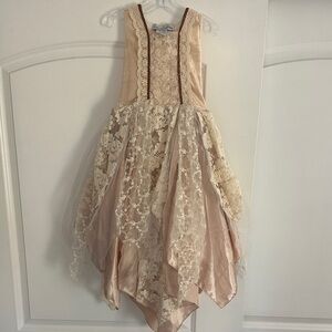 Chasing Fireflies Elegant Cream and Tan Lace Dress size 6